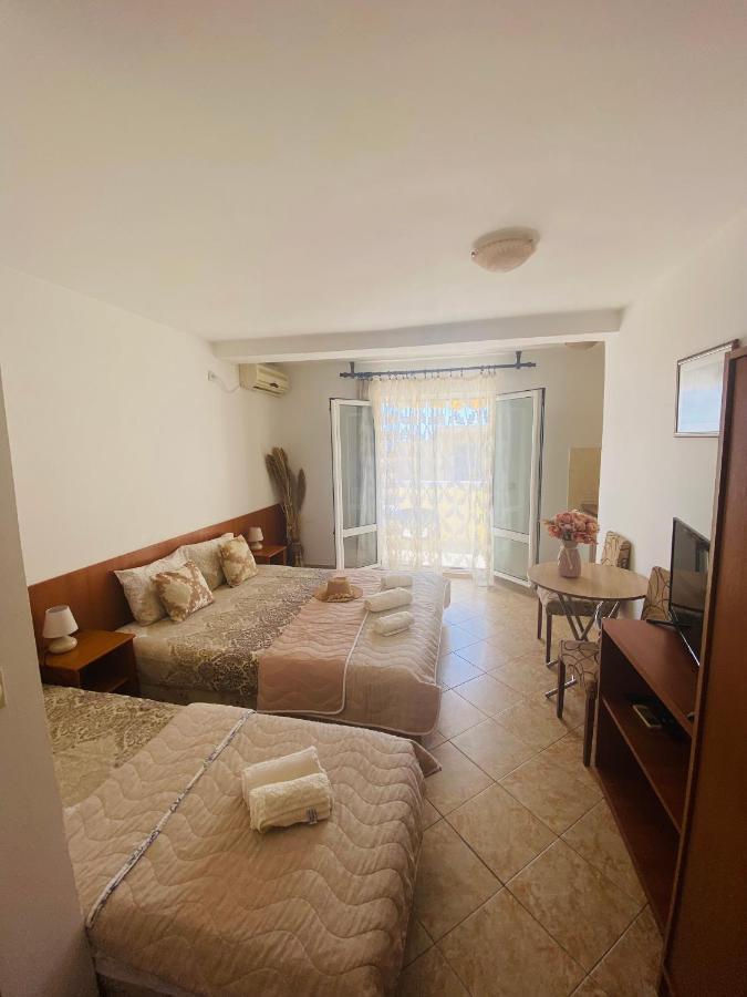 Miomir Perazic Apartments Petrovac Exterior photo