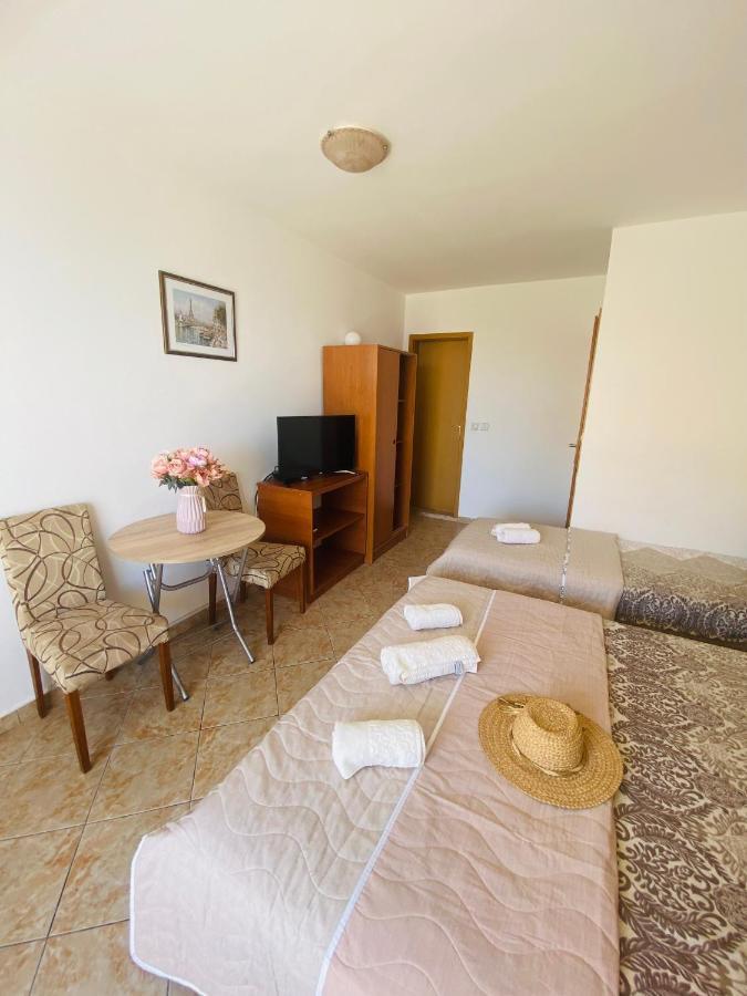 Miomir Perazic Apartments Petrovac Exterior photo
